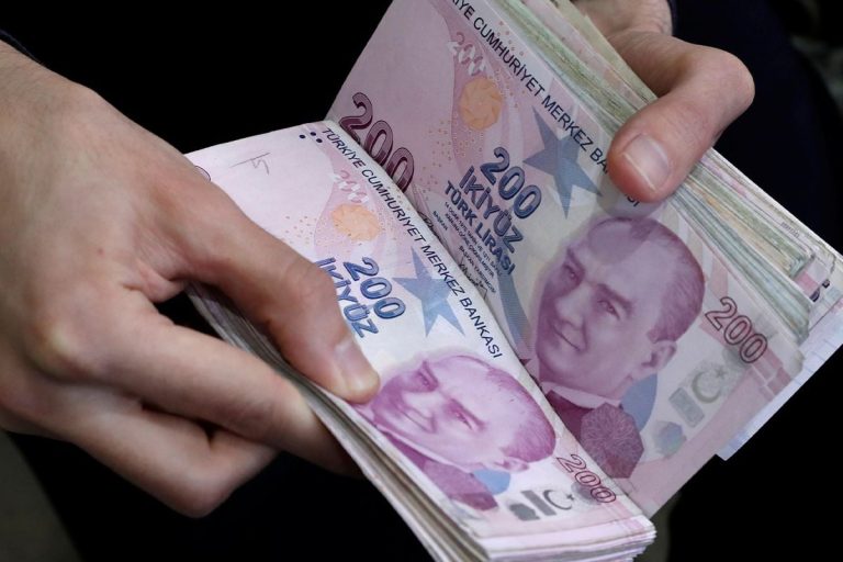 Fahiş site aidatlarını da içeren kanun teklifinde 11 madde kabul edildi